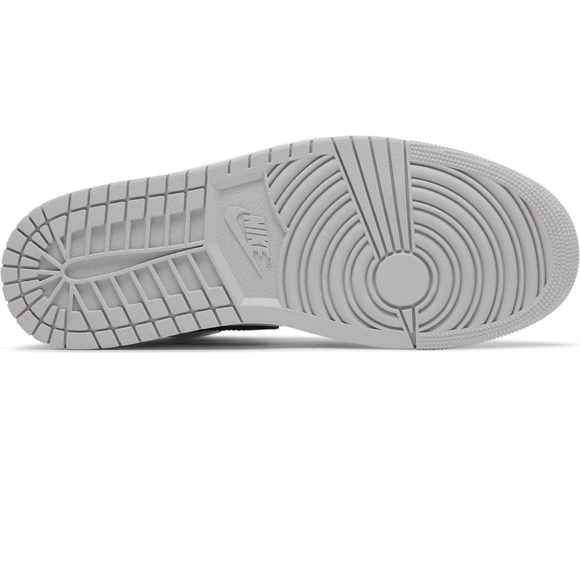 Air Jordan 1 Retro High OG 'Stage Haze', size 6.5Y - Picture 5 of 10